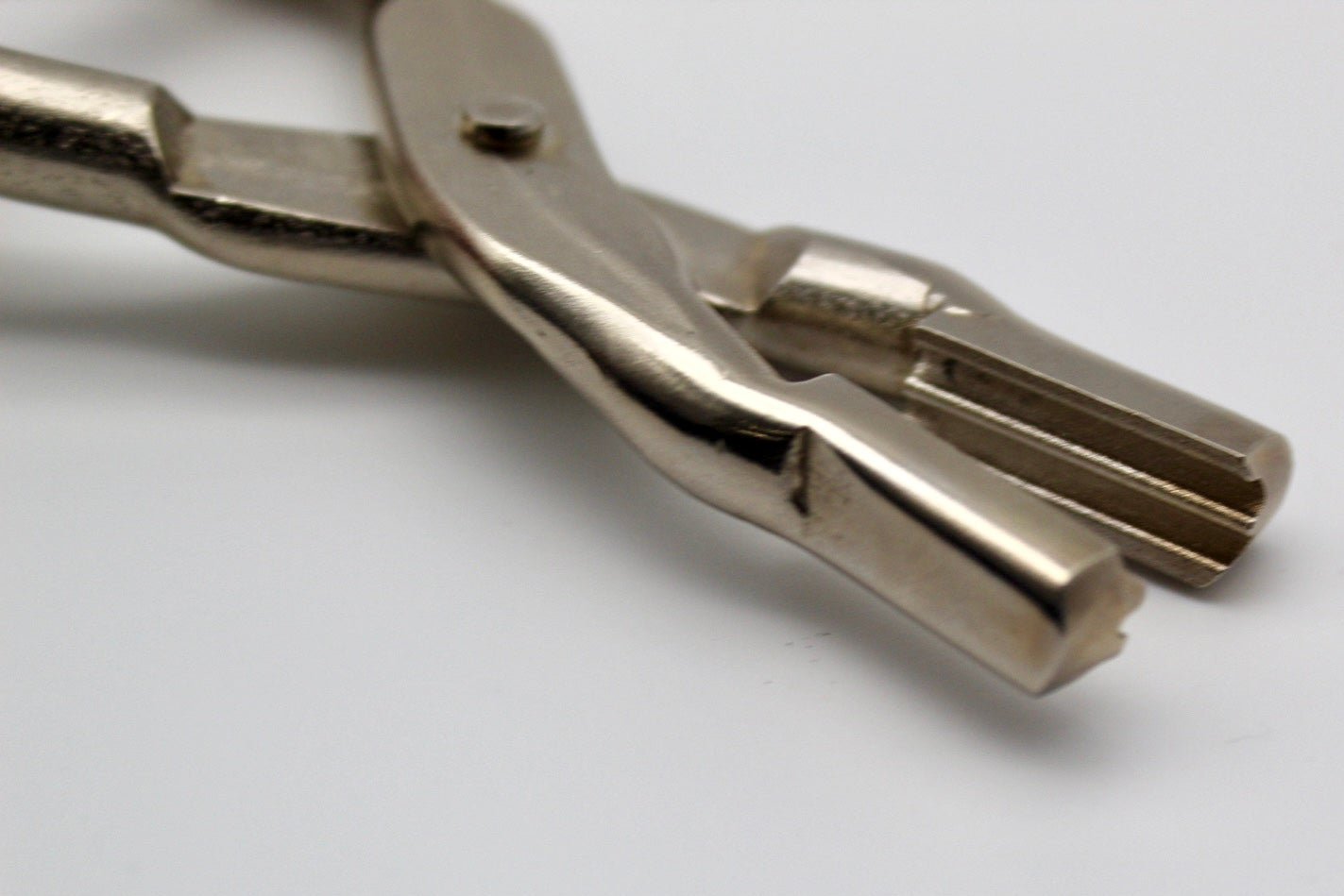 The Efficiency Duo | Pliers + Precision Bond Snips