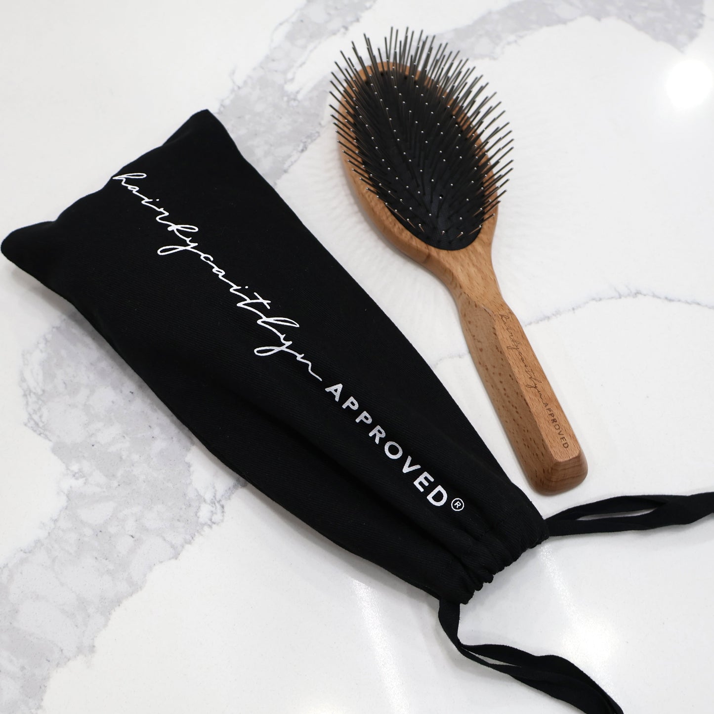 🎁 The hairbycaitlyn APPROVED® Signature Brush (100% off)